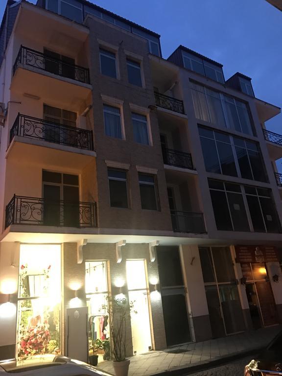 Piazza Apartment Batumi Exterior foto